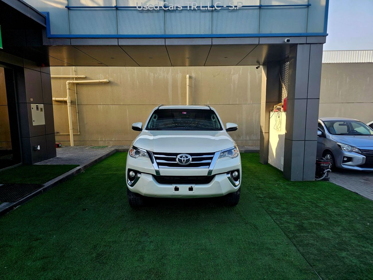 Toyota Fortuner 2.7L EXR FORTUNER V4 4WD/ ORIGINAL PAINT / LOW MILEAGE/ SINGLE OWNE