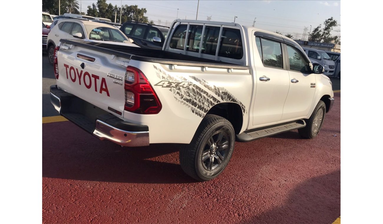 Toyota Hilux 2.4L MODEL 2021  DIESEL 4X4 KEY START WITH DVD REAR CAMERA AUTO TRANSMISSION EXPORT ONLY