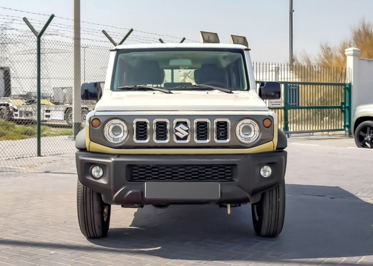 سوزوكي جيمني GLX · 1.5L · 4 Cyl · Automatic · Petrol · SUV/Crossover · Four Wheel Drive · 4 seats · 5 door Petrol 5-Door Automatic 4WD (GCC Specs) – 2026 | For Export Only