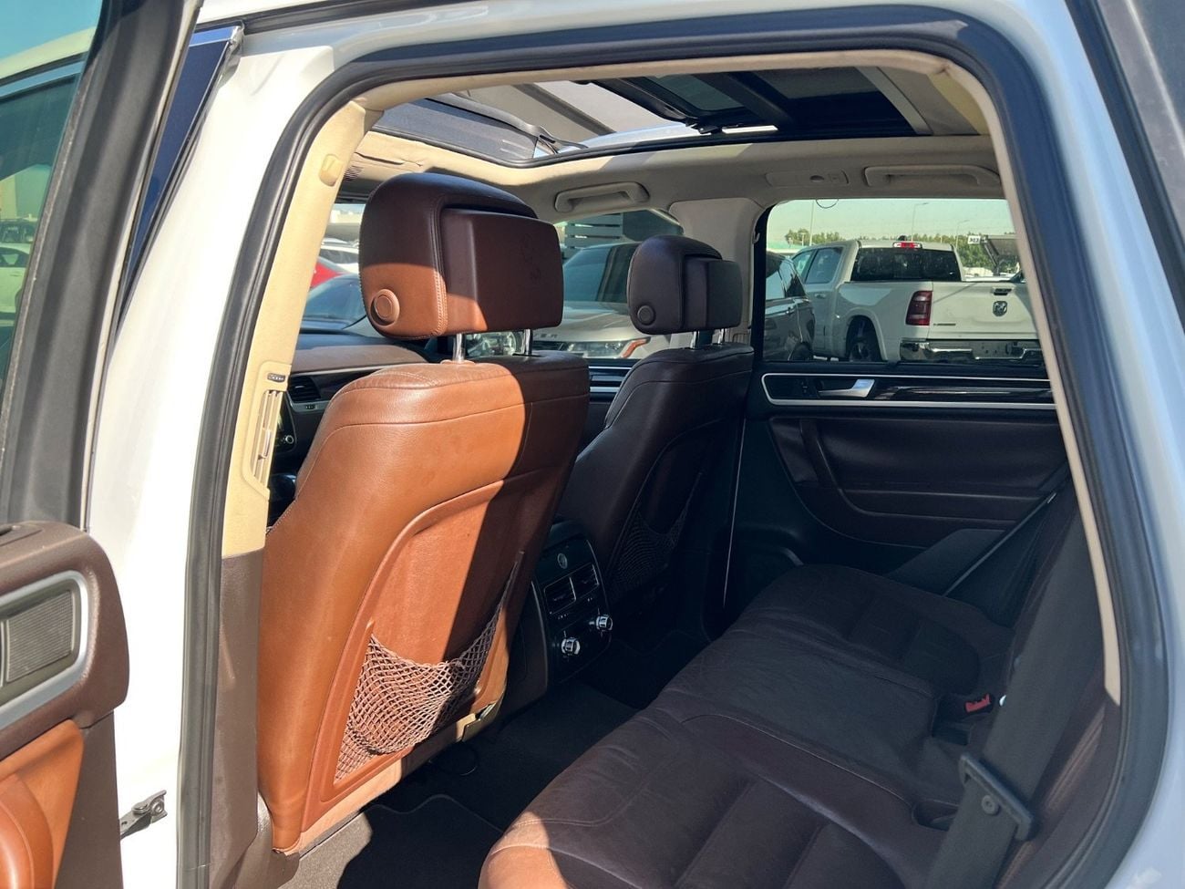 Volkswagen Touareg SE 3.6L