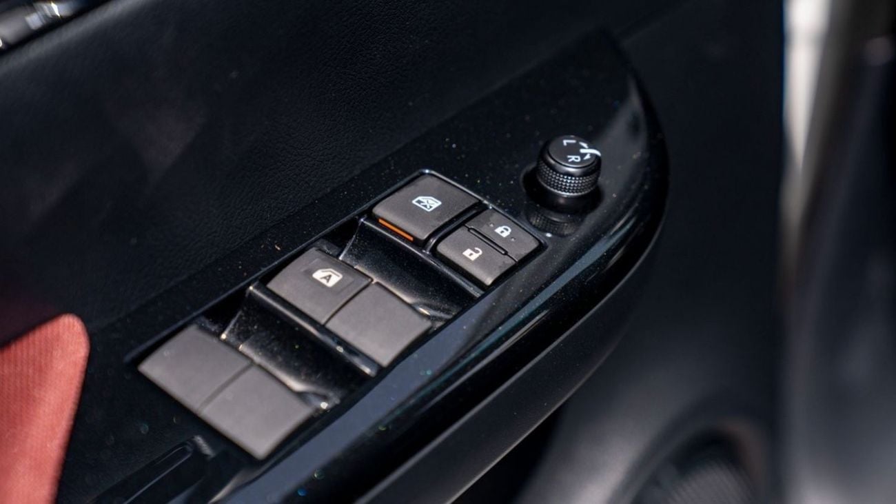 تويوتا هيلوكس TOYOTA HILUX DC 2.7P MT 4X4 MY2023 – WHITE