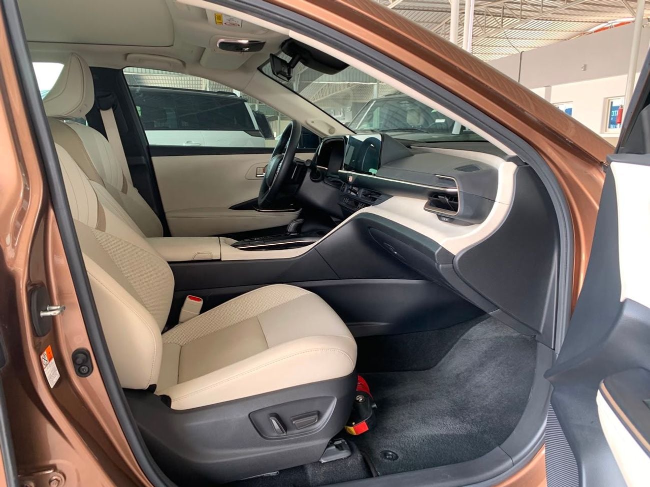 Toyota Crown PLATINUM