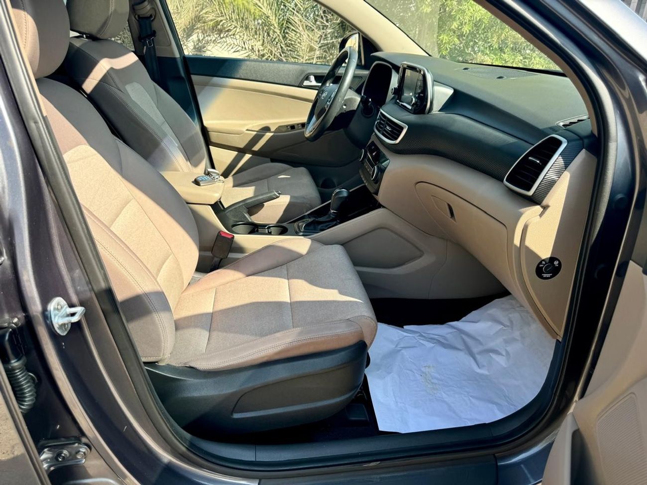 هيونداي توسون Full Option 2.4L 860-Monthly l GCC l Panoramic, Cruise, Camera l Accident Free