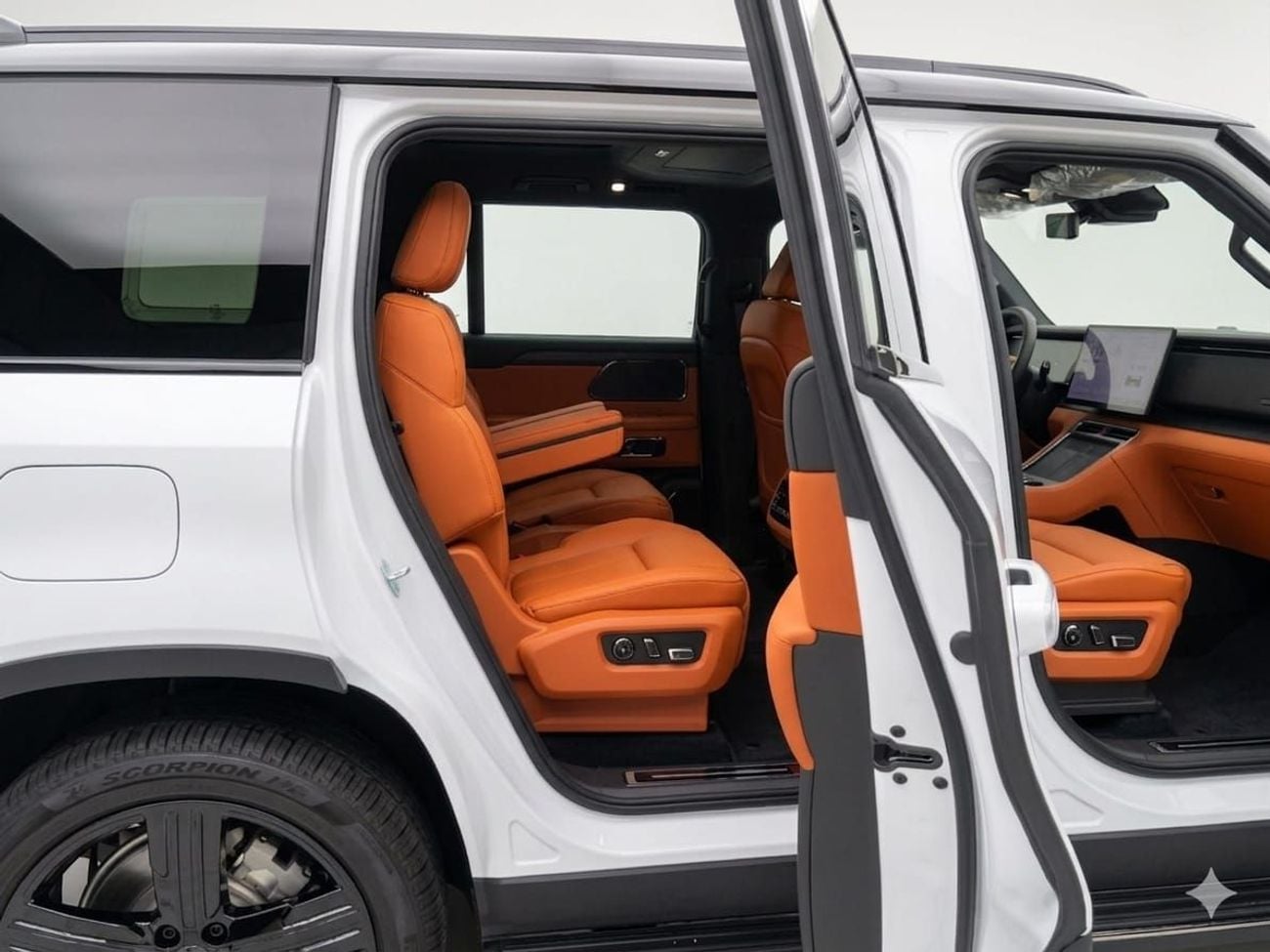 ROX 01 1.5T Plug-in Hybrid 0Km- 7 seater