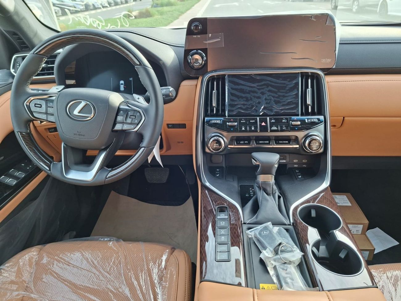 Lexus LX 600 LEXUS LX600 SIGNATURE 2026 SAUDI SPECS