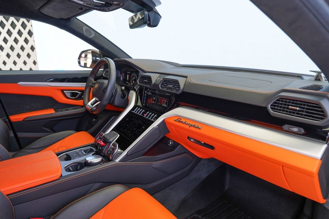 Lamborghini Urus STD 4.0T V8