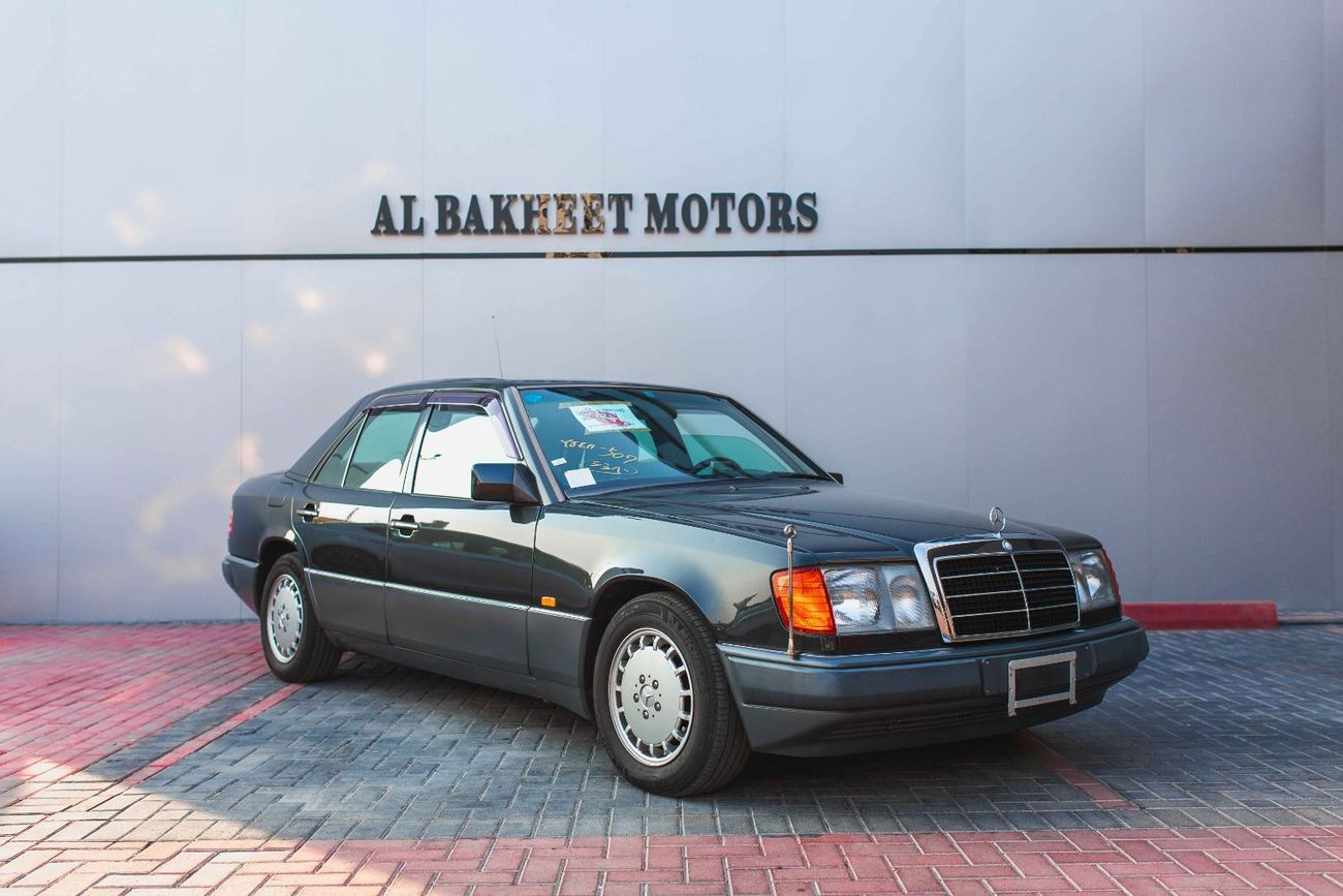 Mercedes-Benz E300 Mercedes-Benz E300