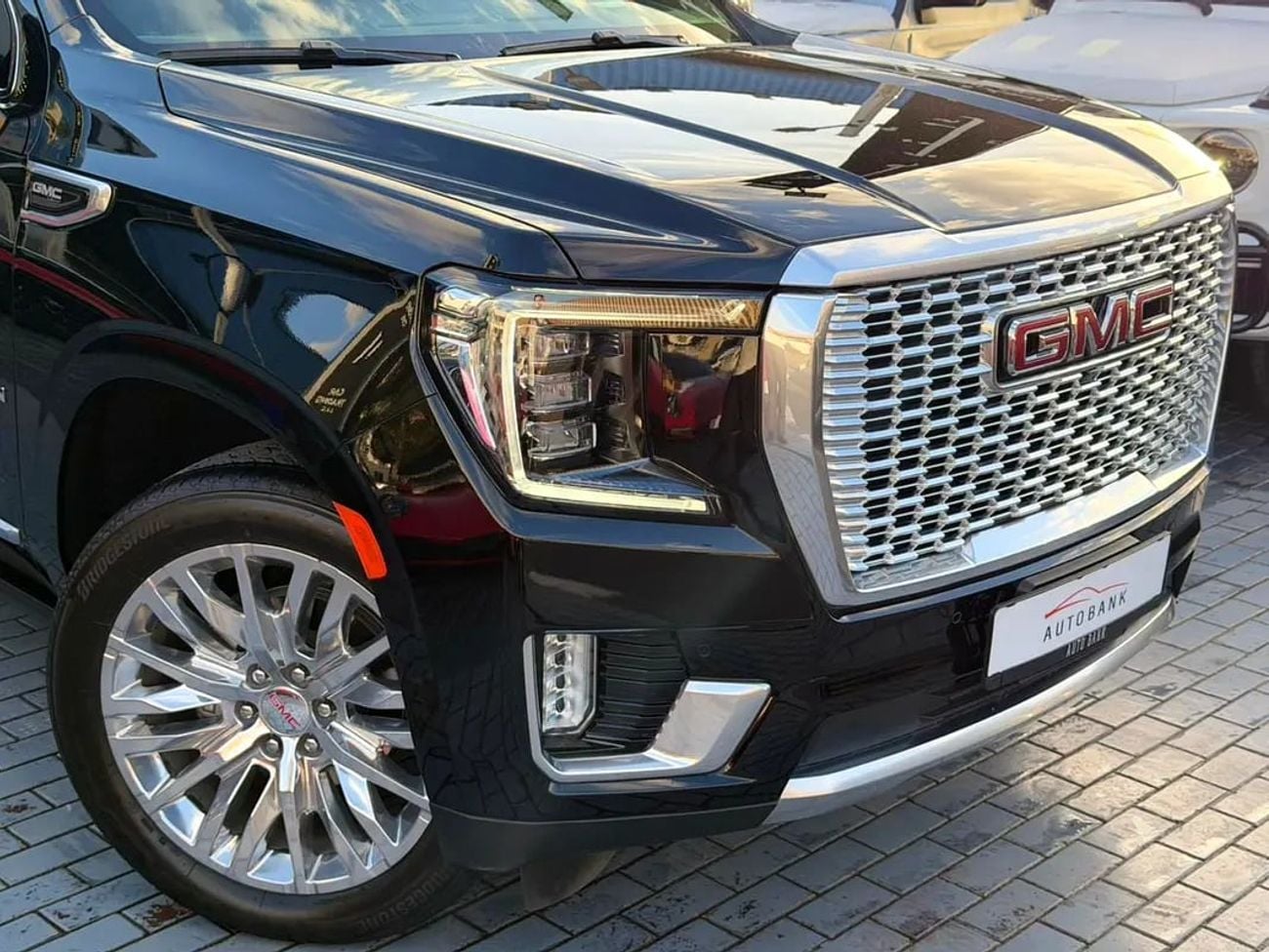 GMC Yukon Denali - GCC Specs Under Warranty and Service Contract