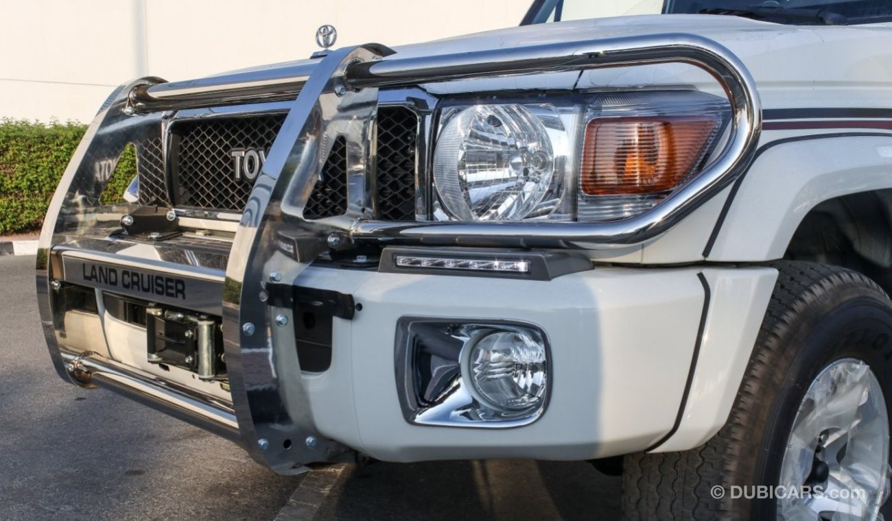 Toyota Land Cruiser Pick Up LX V6