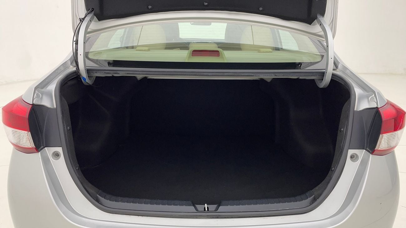 تويوتا يارس SE 1.5 | بدون دفعة مقدمة | اختبار القيادة في المنزل