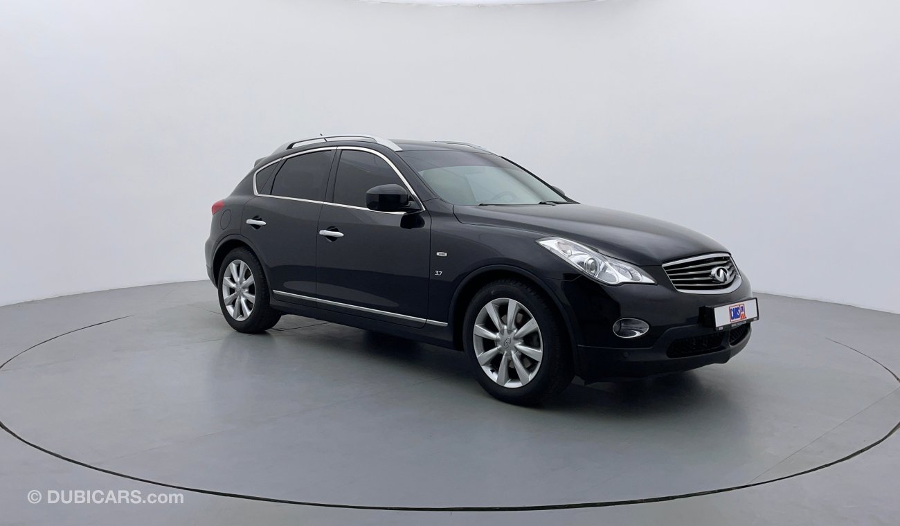 إنفينيتي QX50 Luxe 3700