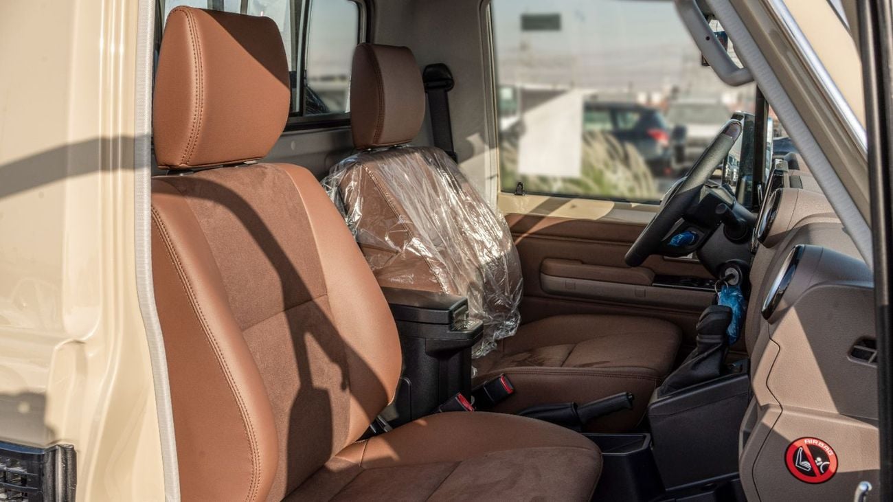 تويوتا لاند كروزر بيك آب 2026 Toyota Land Cruiser LC79 4.0L AT Petrol Full Option (Beige-Brown)