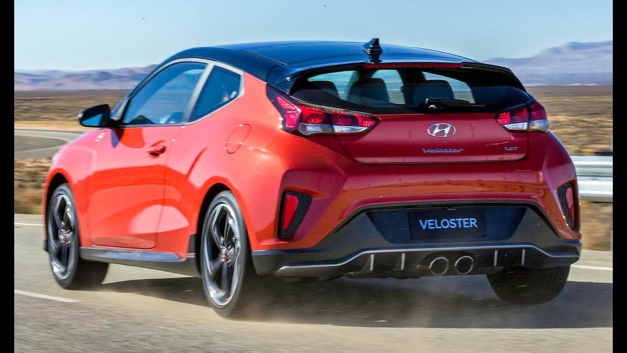 Hyundai Veloster exterior - Rear Right Angled