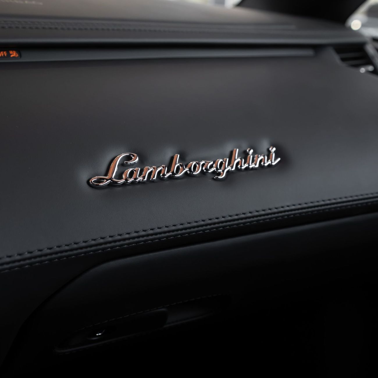 لامبورغيني أفينتادور 2014 LAMBORGHINI AVENTADOR 50th Anniversary Edition ( with Special Exhaust) DONE ONLY 7000KM