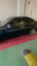 BMW 320i Std 2.0L