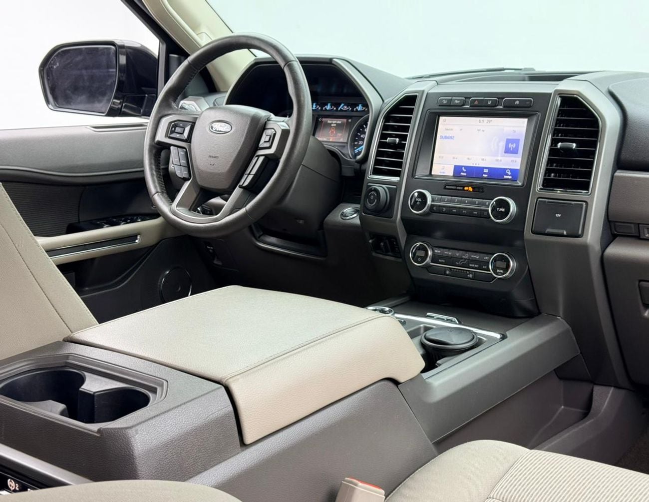 Ford Expedition 2020 Ford Expedition XLT, 1 Year Unlimited Km Warranty, Full Service History, GCC