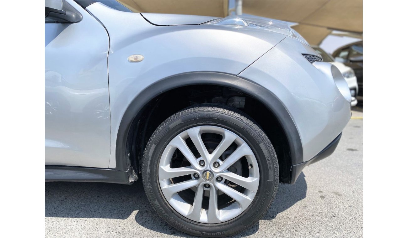 Nissan Juke SL SL ACCIDENTS FREE - GCC - CAR IS IN PERFECT CONDITION INSIDE OUT