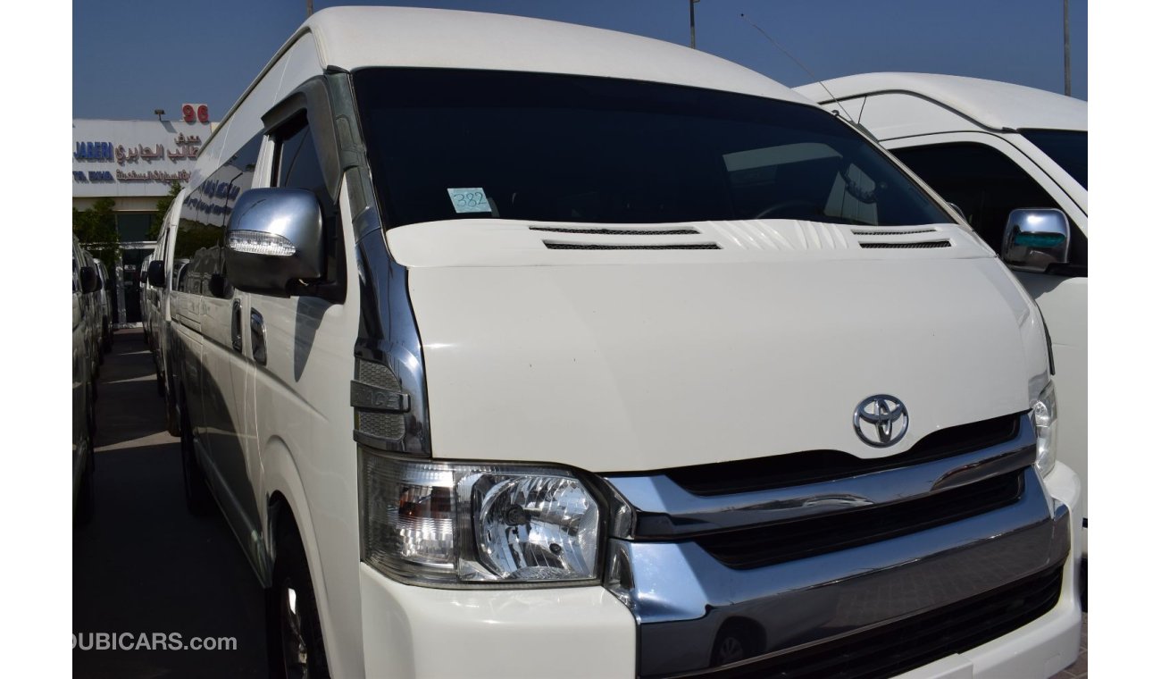 Toyota Hiace Toyota Hiace Highroof bus 15 seater, Diesel,2014. Only done 90000 km