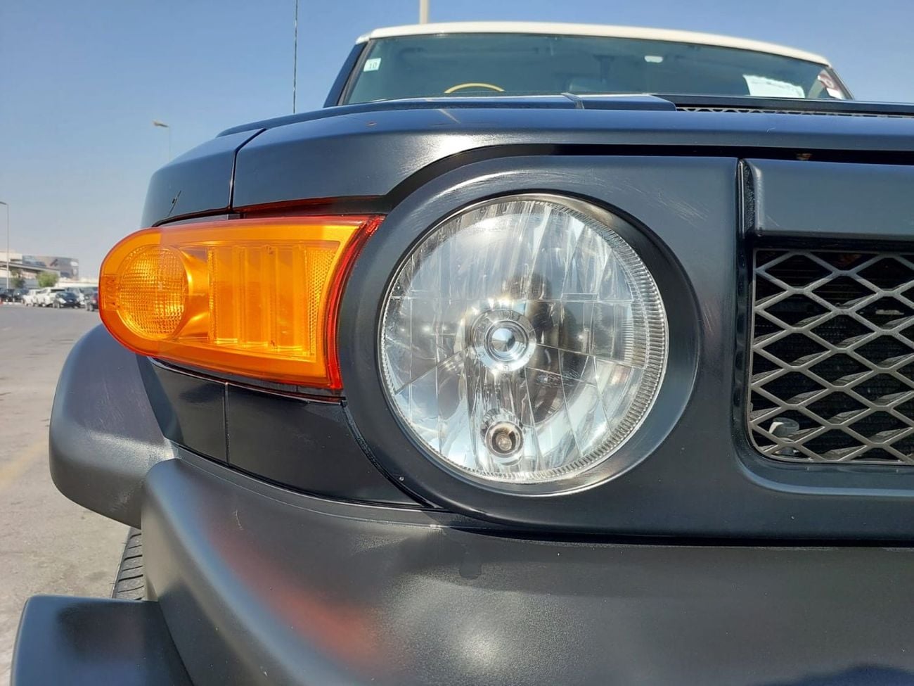 تويوتا إف جي كروزر (RAMADAN OFFER) TOYOTA FJ CRUISER SUV RHD 2013 MODEL 4.0 L PETROL AUTOMATIC(PM23149)