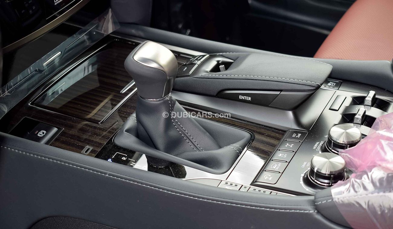 Lexus LX 570 Black Edition S