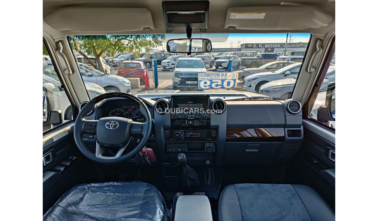Toyota Land Cruiser 70 4.5L,V8,VDJ76,5DOOR,DIFF LOCK,WINCH,LEATHER SEATS,COOLER BOX,16'' AW,MT,NEW SHAPE,2024 ( FOR EXPORT)