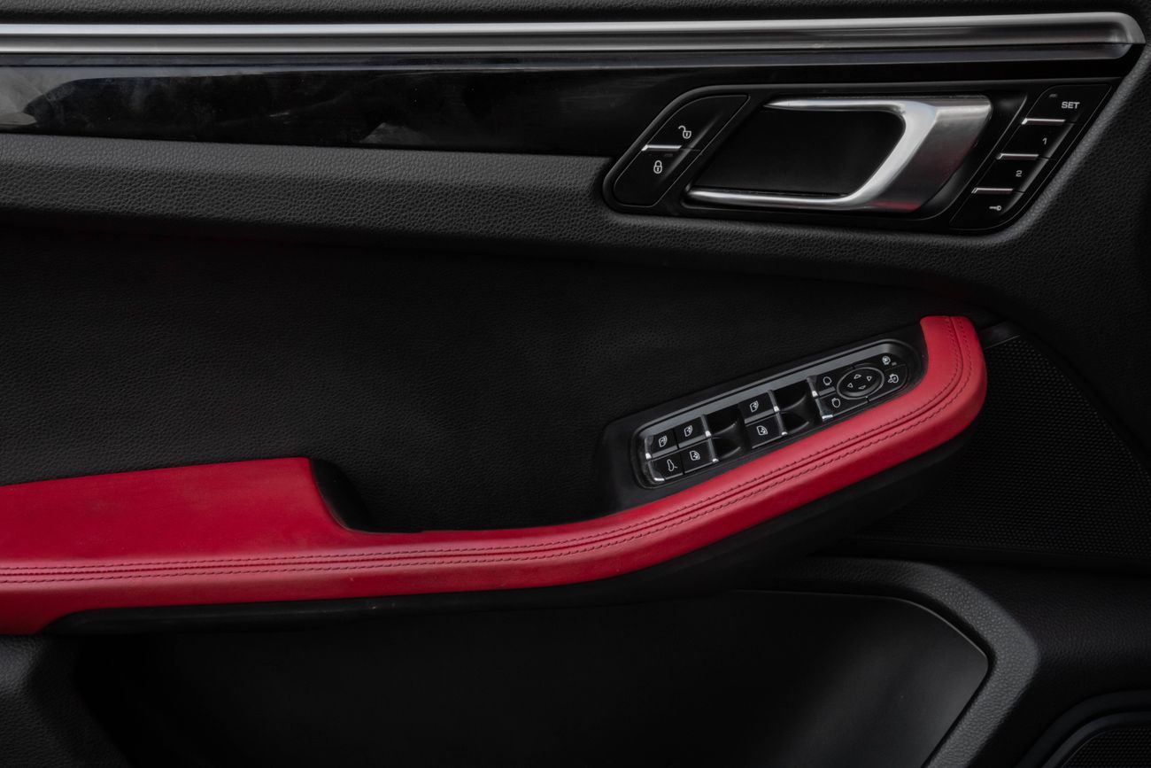 Porsche Macan 2,938 P.M | 0% Downpayment | MACAN CHRONO PACK AMAZING CONDITION!