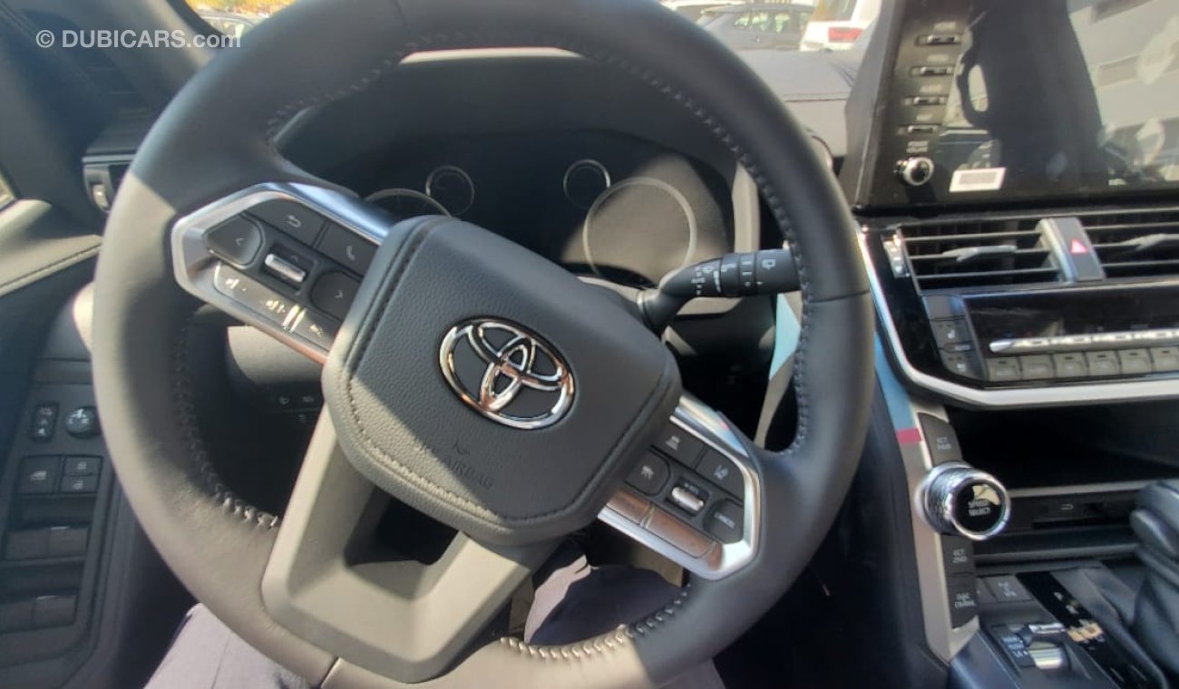 Toyota Land Cruiser 7 Seater 4.0L A/T 2022 YM