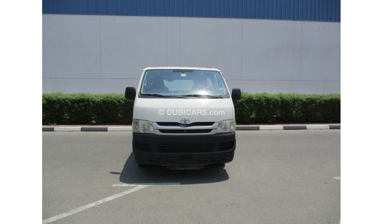 Toyota Hiace 14 passenger 2013 gulf space
