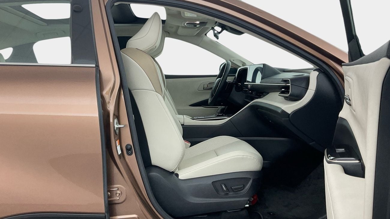 تويوتا كراون 2.4 HEV LTD AUTO PLATINUM RA | شامل الضمان | 0 ﺪﻔﻋﺓ ﺃﻮﻟﻯ
