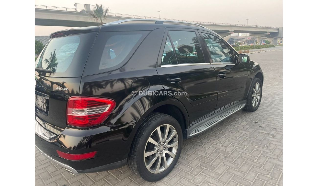 Mercedes-Benz ML 350 || Sunroof || Topend || GCC || Pristine Condition