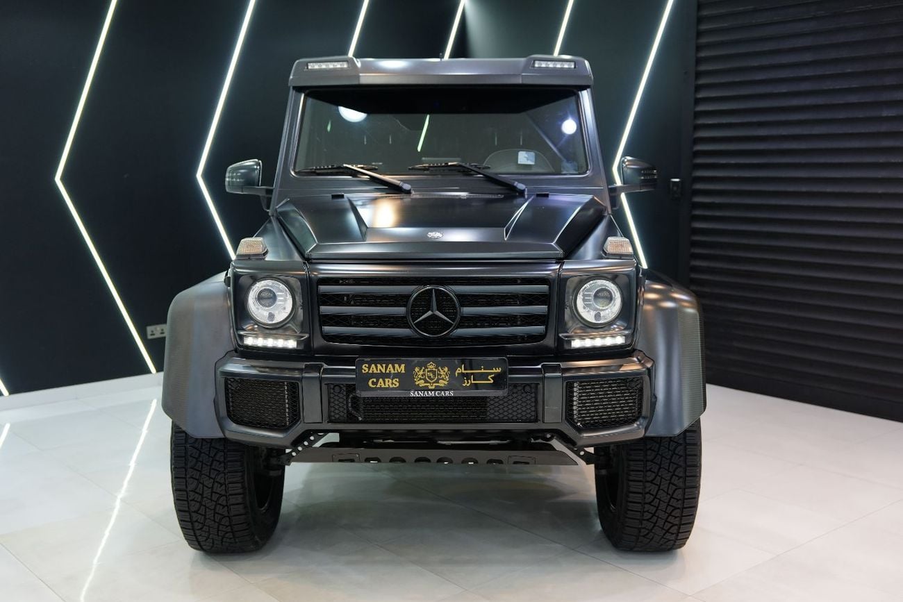 مرسيدس بنز G 500 4X4 4.0L Carbon Fiber Trim, Harman/Kardon Audio, Power Running Boards, GCC Specs!!