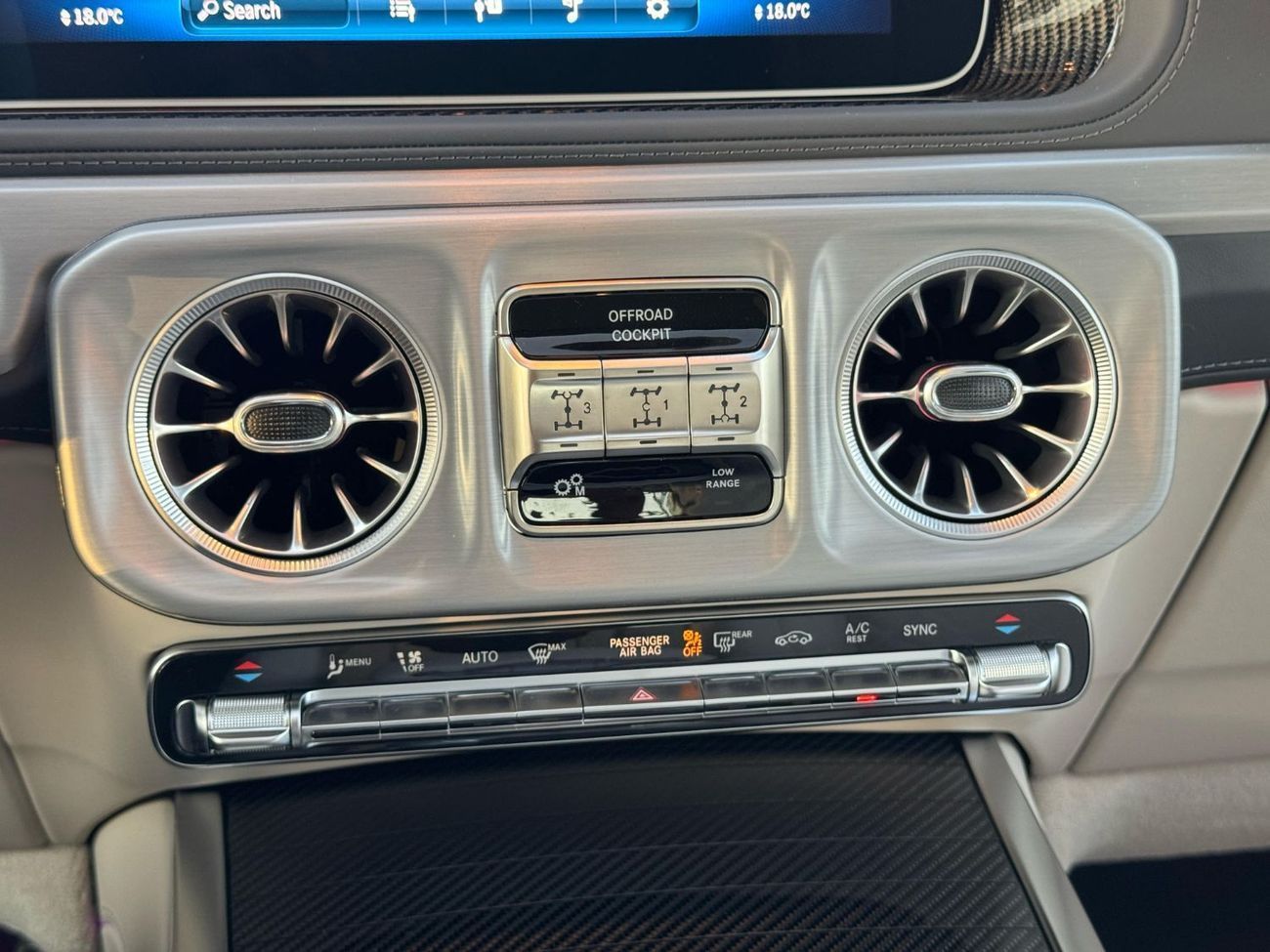 Mercedes-Benz G 63 AMG 4MATIC SUV **2025**GCC SPEC UNDER WARRANTY AND SERVICE CONTRACT