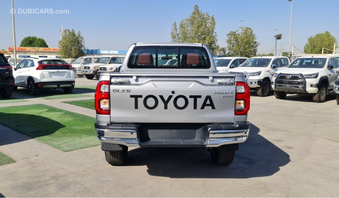 Toyota Hilux SR5 - 2.8L - DSL- 4X4- A/T- 2021