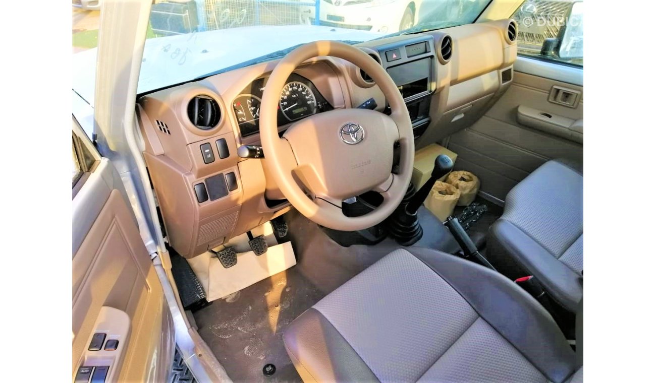 Toyota Land Cruiser Pick Up SINGLE CABIN V6