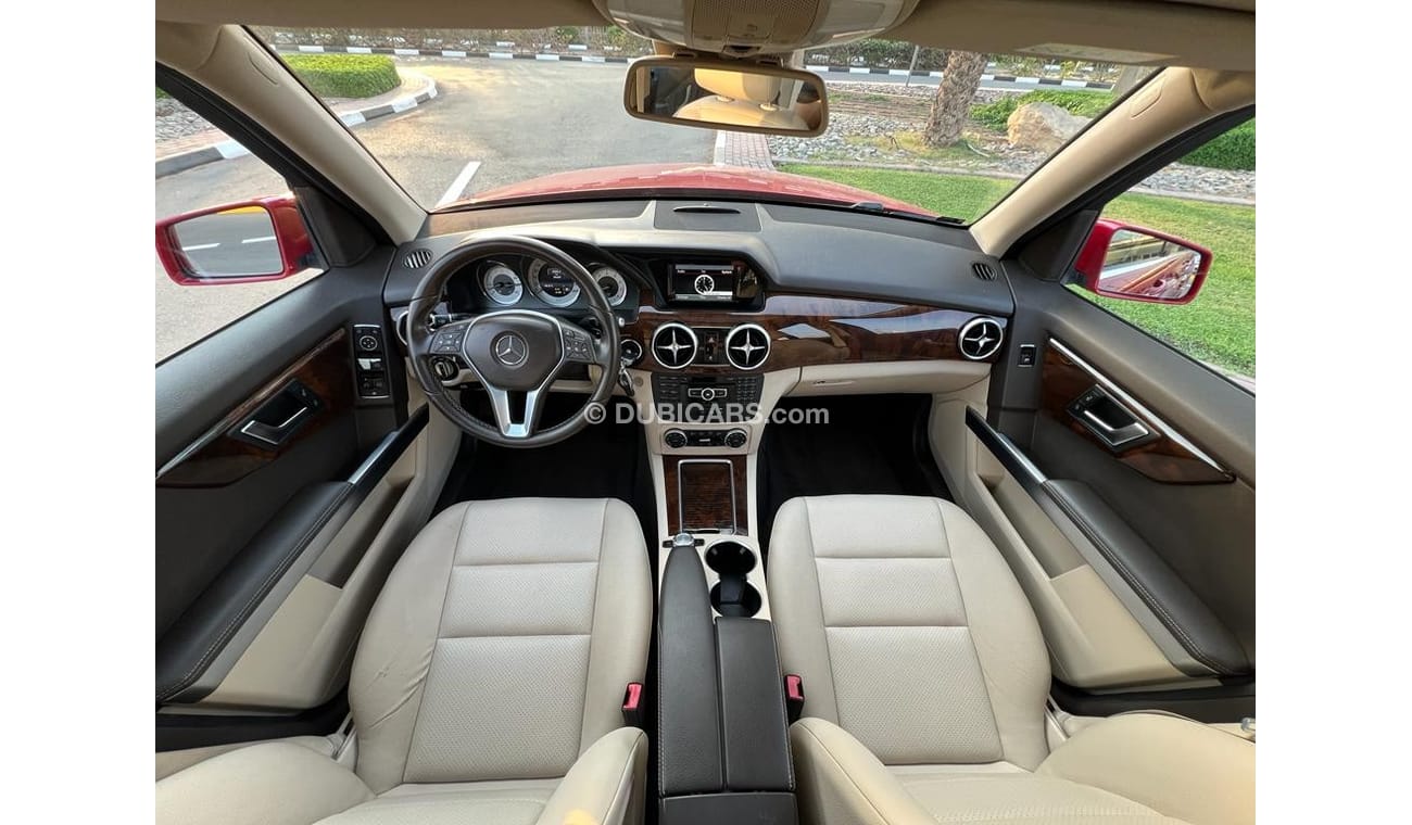Mercedes-Benz GLK 250 Std MERCEDES BENZ GLK250 2015 GCC 4MATIC FULL OPTIONS ORIGINAL PAINT IN LOW MILEAGE
