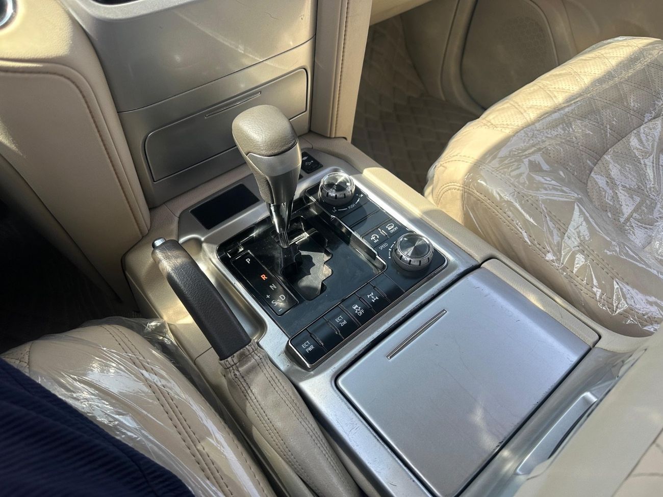 Toyota Land Cruiser GXR 4.0L (271 HP) 4WD