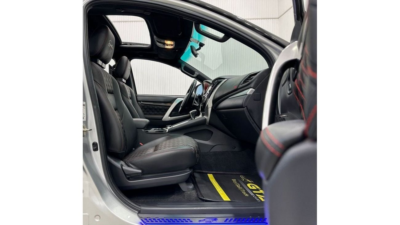 Mitsubishi Montero 2019 Mitsubishi Montero Sport Signature Edition, Mitsubishi Warranty + Service Pack, Low Kms, GCC