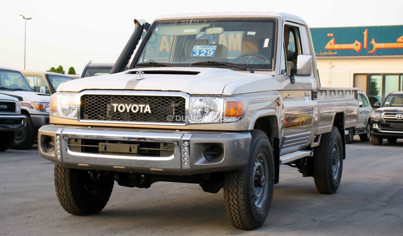 تويوتا لاند كروزر بيك آب Toyota Land Cruiser Pickup  LX V8 4.5L