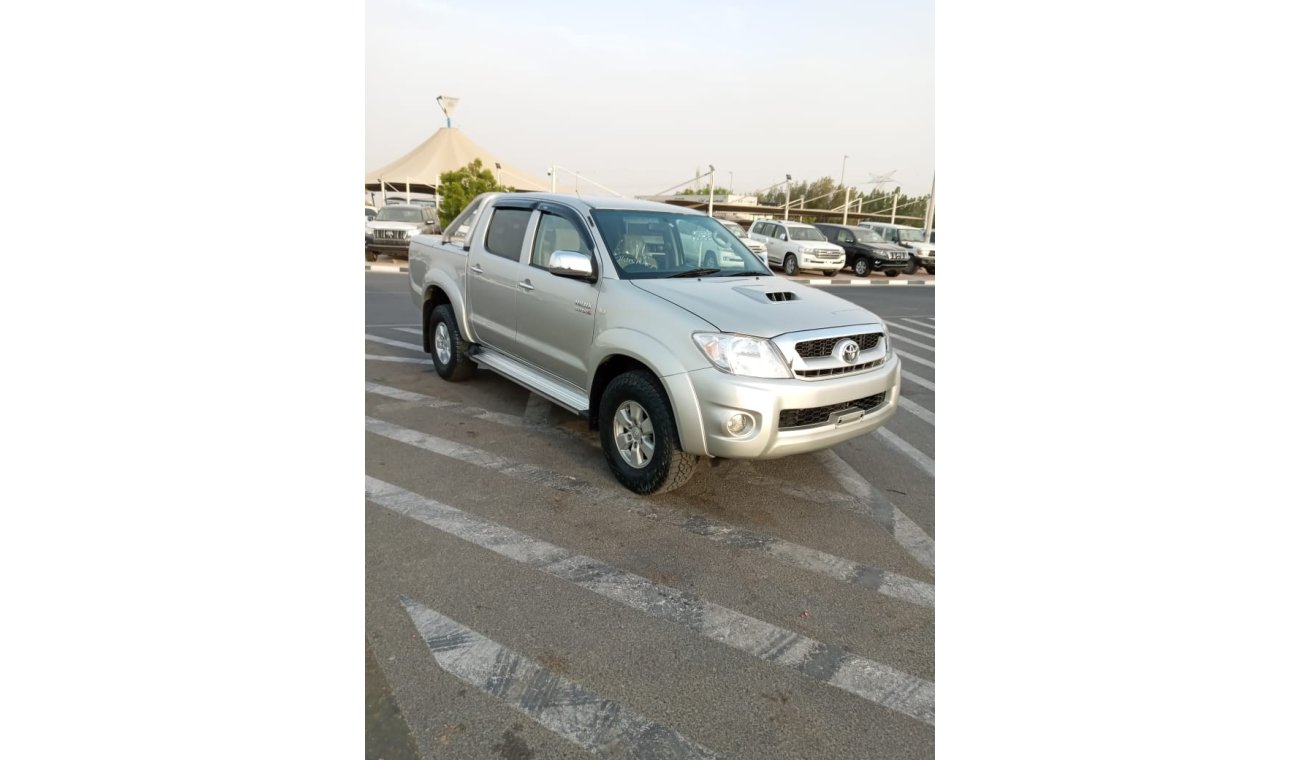 Toyota Hilux TOYOTA HILUX PICKUP MODEL 2010 COLOUR SILVER BOX BODY GOOD CONDITION ONLY FOR EXPORT