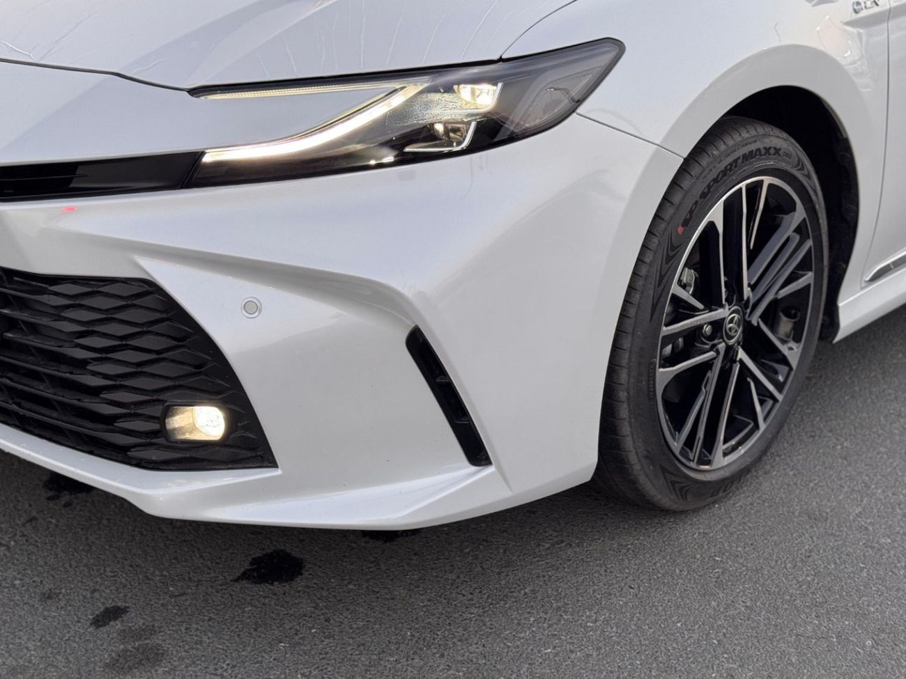 Toyota Camry 2.5L HYBRID LE AUTOMATIC TRANSMISSION ( FOR RE-EXPORT ONLY )