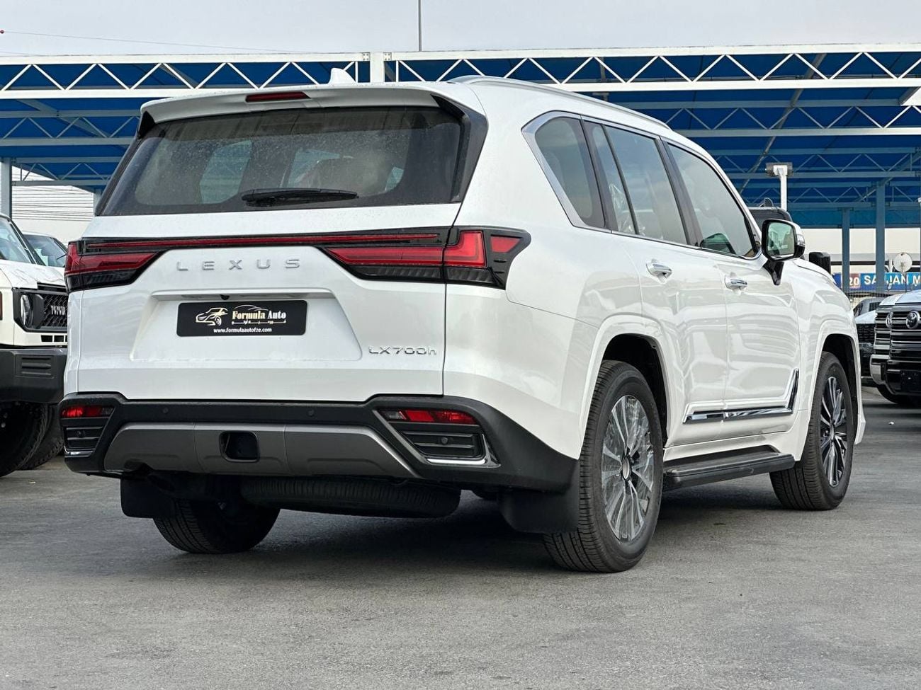 Lexus LX 700h Urban Signature 3.5L HEV A/T // 2026 // Full With Radar & Head Up Disable , 360 Camera , Wireless Ch