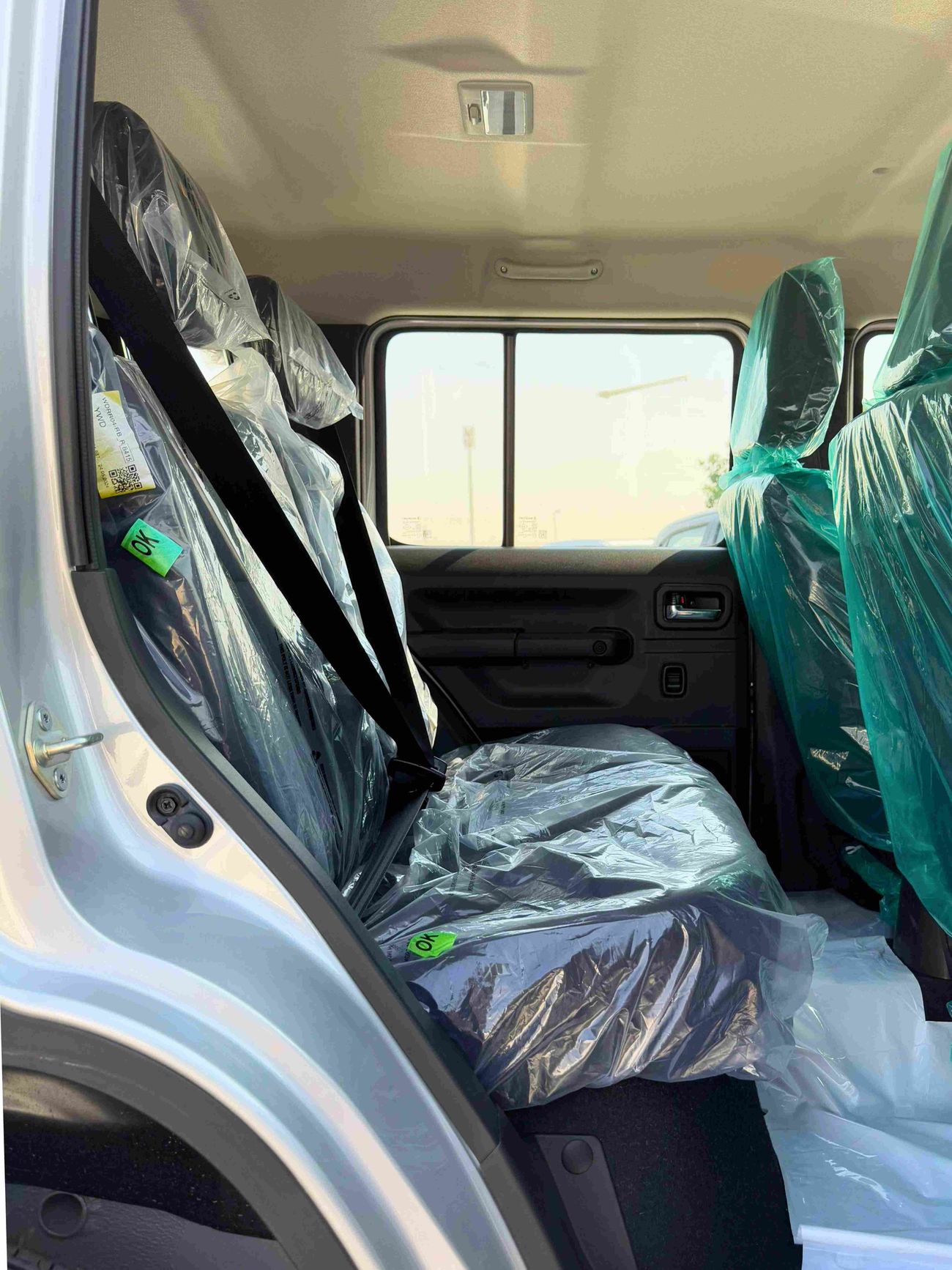 Suzuki Jimny GLX 5 DOOR / ALL GRIP OF ROAD / 1.5L V4 / A/T /  9" DISPLAY / 4X4 (CODE # 69012)