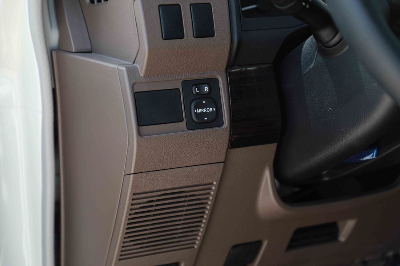 Toyota Land Cruiser 70 2025 TOYOTA LC76 HARDTOP 4.0 - WHITE inside SADLLE TAN | Export Only