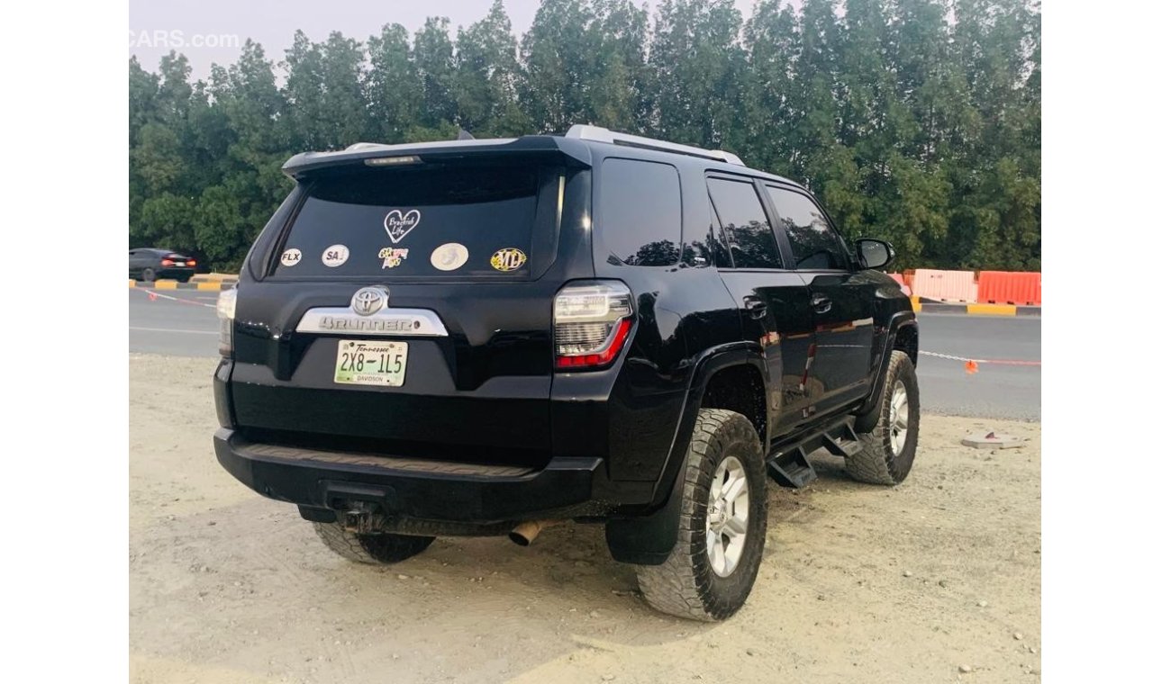 Toyota 4Runner 2017 FOR URGENT SALE PASSING GURANTEE FROM RTA DUBAI