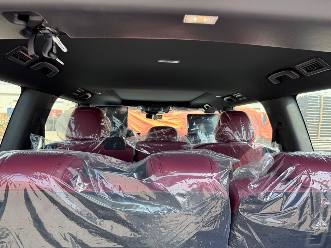 Nissan Patrol NISSAN PATROL LE TITANIUM PLUS 2026 Blue / Burgundy