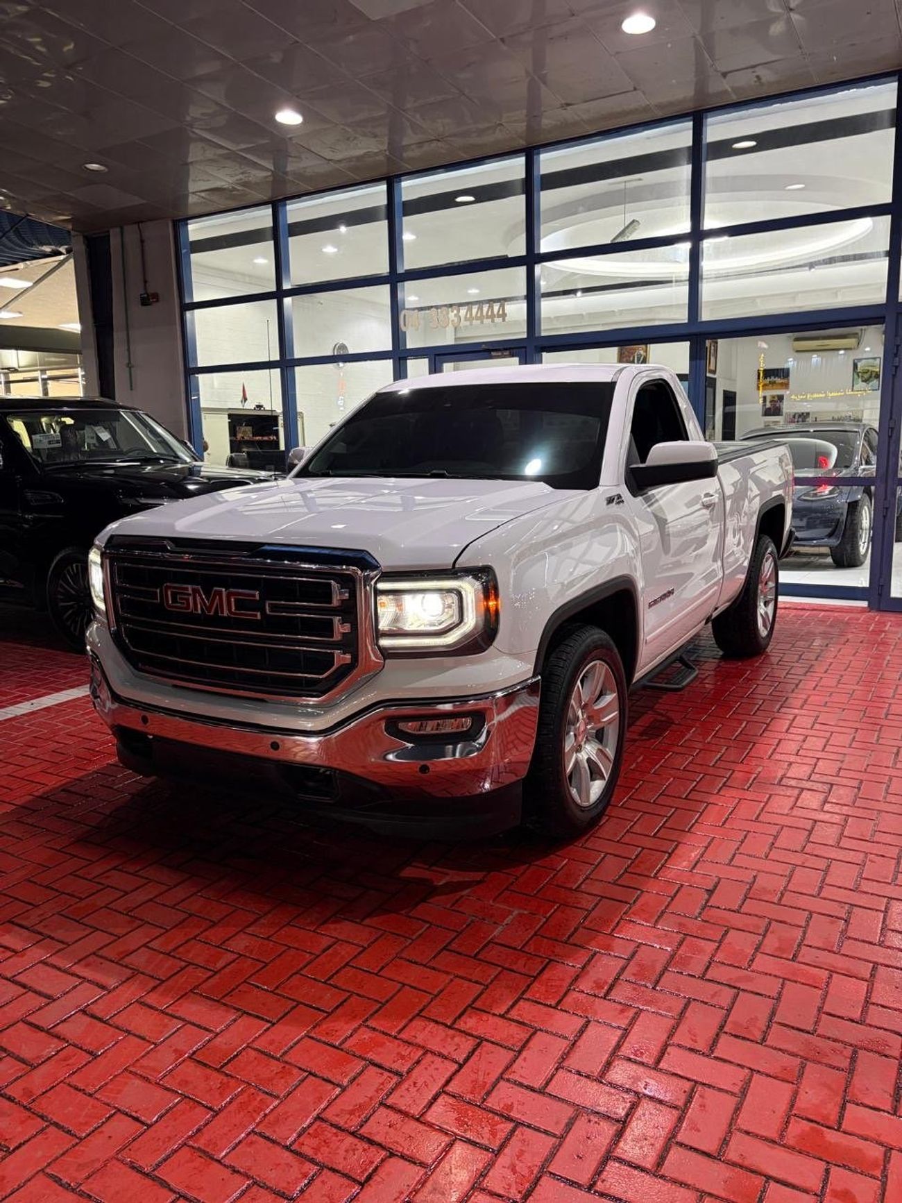 جي أم سي سييرا 5.3L V8 SLT Crew Cab (AWD)