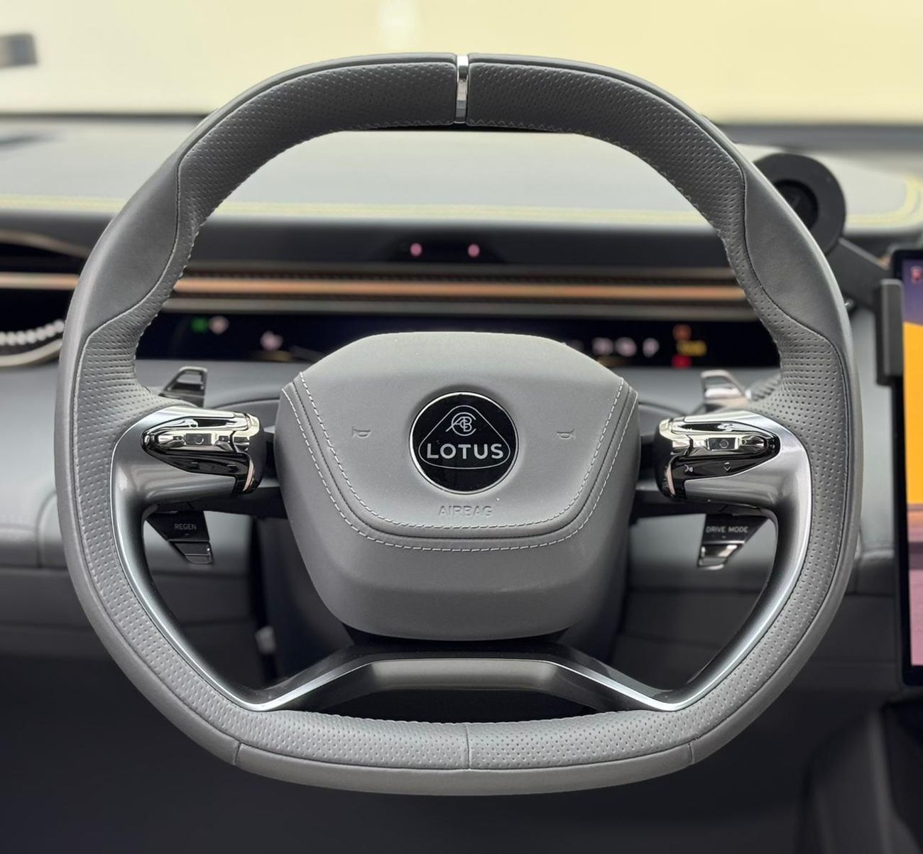 Lotus Eletre 2024 Lotus Eletre R, 2029 Lotus Warranty, 2028 Lotus Service Pack, Full Lotus Service History, GCC