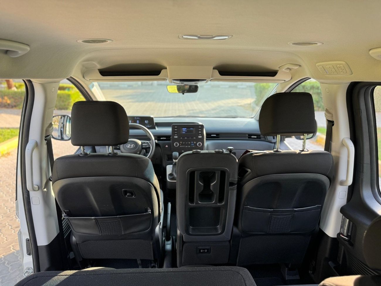 هيونداي ستاريا 3.5L Luxury (7 Seater)