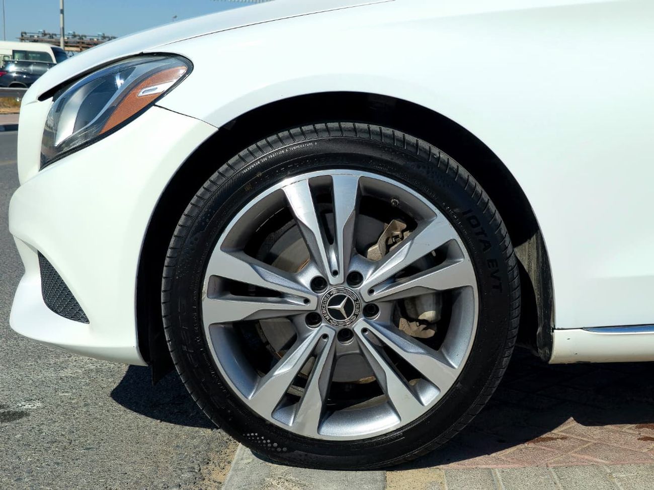 مرسيدس بنز C 300 Luxury 2.0L