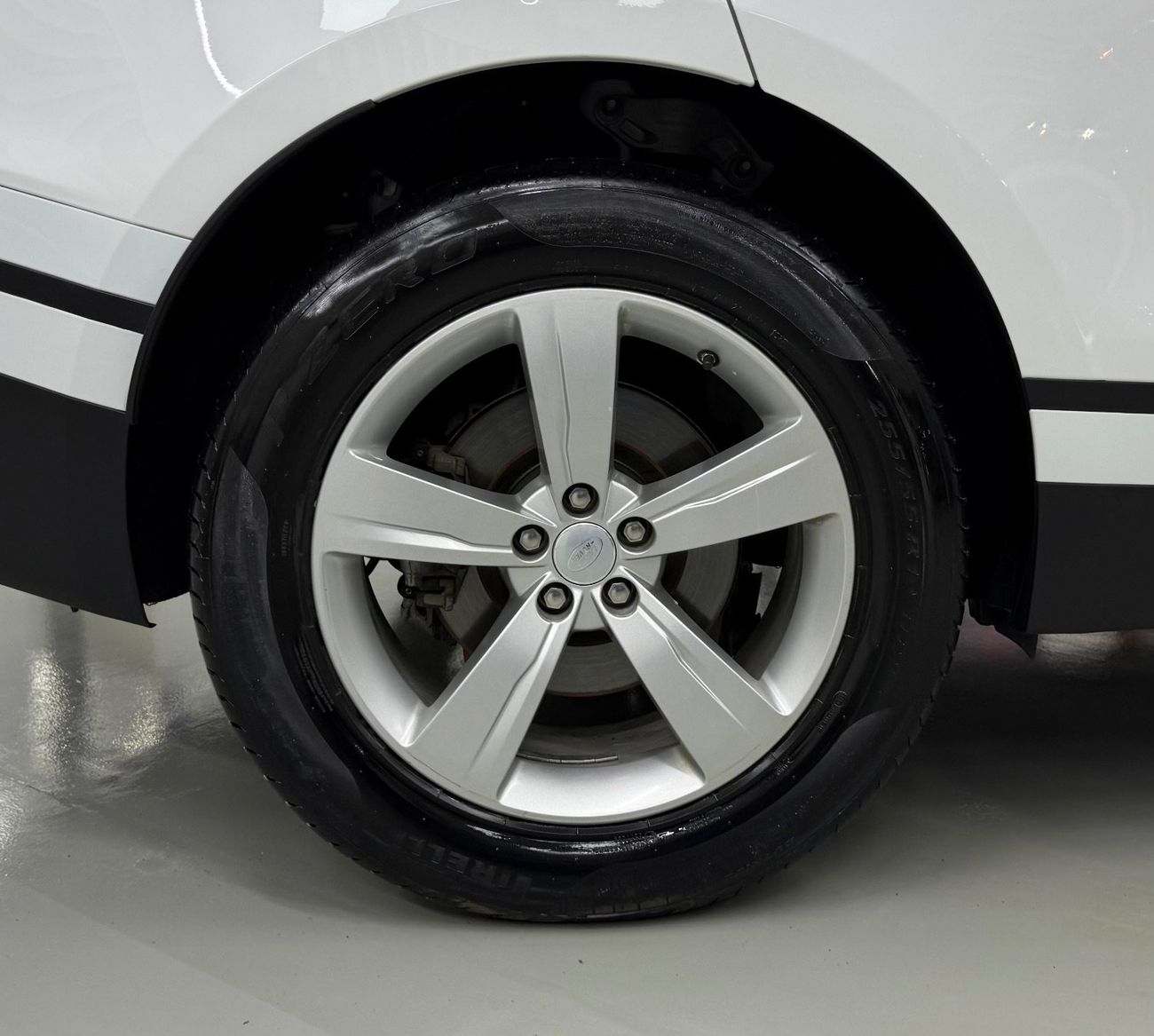 لاند روفر رينج روفر فيلار P250 S 2.0L Petrol